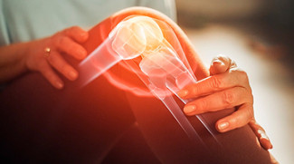 Біль у суглобах восени: причини, симптоми та профілактика